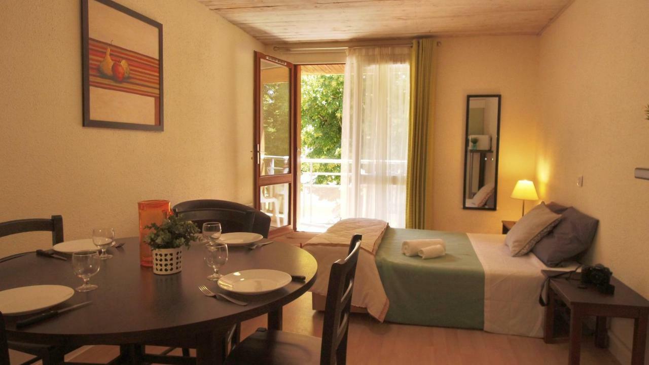Hotel Vvf Sud Aveyron Brusque Esterno foto