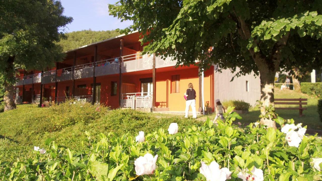 Hotel Vvf Sud Aveyron Brusque Esterno foto